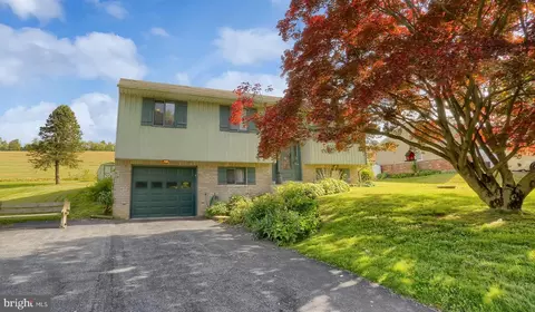 514 Blue Ln, Columbia, PA 17512