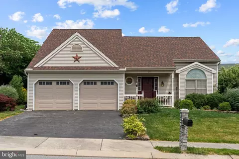 307 Oak Thorne Ln, Lancaster, PA 17602