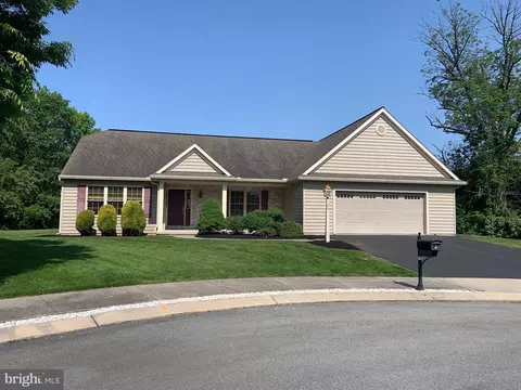 24 Tricia Ln, Ephrata, PA 17522