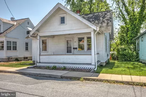 31 Logan Ave, Manheim, PA 17545