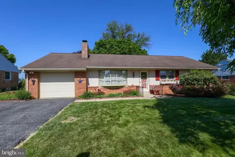 73 Linda Ave, Lancaster, PA 17602
