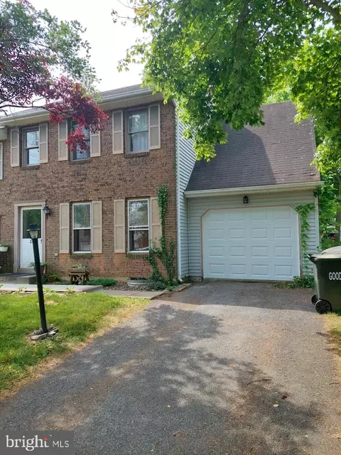 27 Winding Way, Lititz, PA 17543