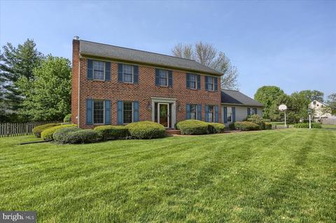 22 Draper Cir, Lititz, PA 17543