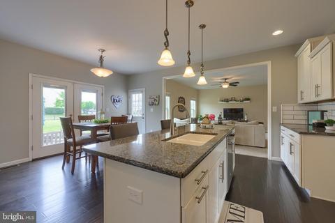 612 Warminster Ln, Lititz, PA 17543 photo 20