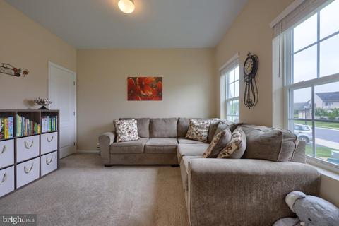 612 Warminster Ln, Lititz, PA 17543 photo 11
