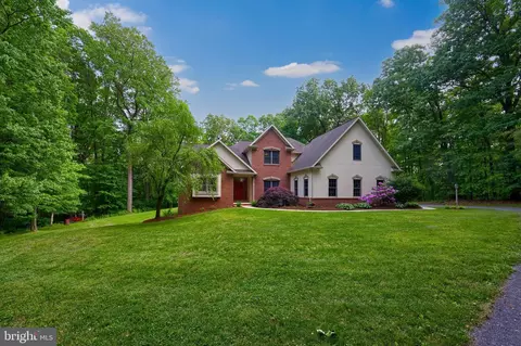 230 Acorn Ln, Lititz, PA 17543 photo 2