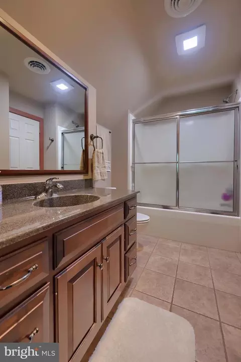 230 Acorn Ln, Lititz, PA 17543 photo 45