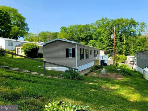 50 Wisteria Dr, Conestoga, PA 17516