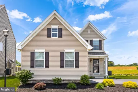573 Hannigan Dr, Lancaster, PA 17601