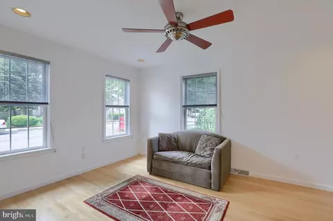 215 E New St, Lititz, PA 17543 photo 17