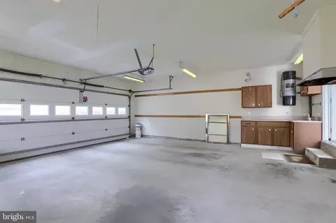 215 E New St, Lititz, PA 17543 photo 53