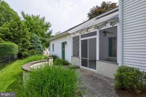 215 E New St, Lititz, PA 17543 photo 11