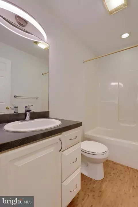 215 E New St, Lititz, PA 17543 photo 43