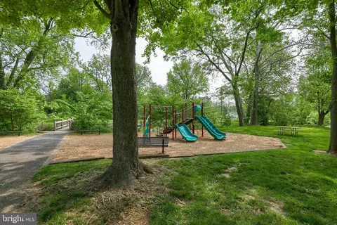 215 E New St, Lititz, PA 17543 photo 56