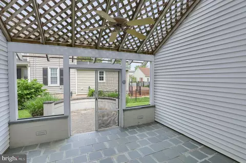 215 E New St, Lititz, PA 17543 photo 33