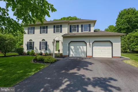 352 N Homestead Dr, Landisville, PA 17538