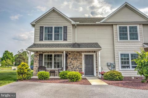 122 Redstone Dr, Denver, PA 17517