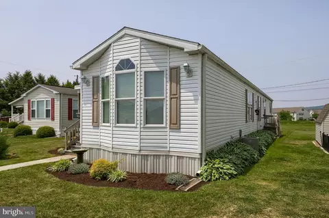 70 Snyder Ln, Ephrata, PA 17522