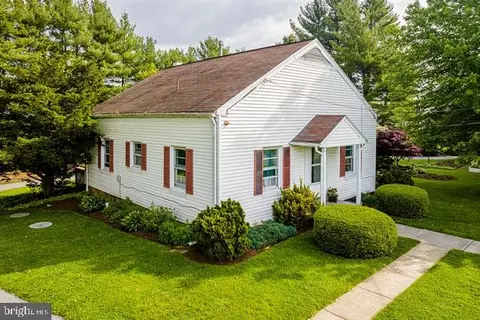 1525 Millport Rd, Lancaster, PA 17602