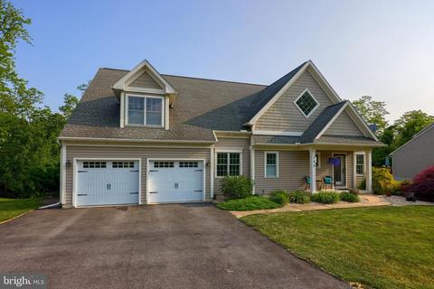 145 Northview Dr, Lancaster, PA 17601