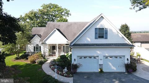 156 N Ronks Rd, Ronks, PA 17572
