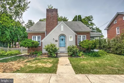 15 E King St, Ephrata, PA 17522