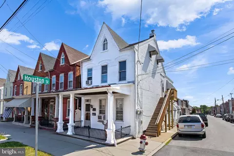 123 S Eighth St, Columbia, PA 17512