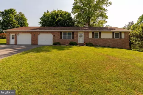 120 Coffee St, Millersville, PA 17551