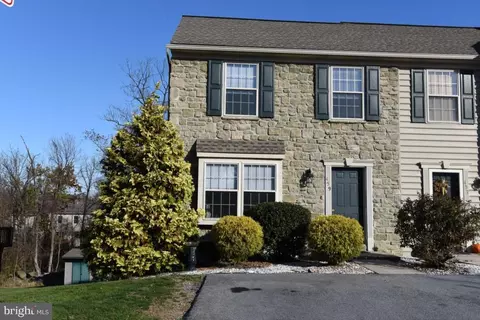459 Indian Rock Cir, Elizabethtown, PA 17022