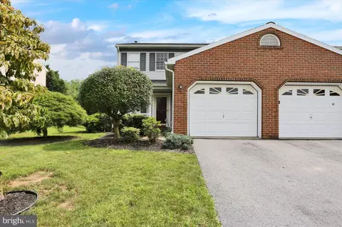 61 Red Stone Cir, Reinholds, PA 17569