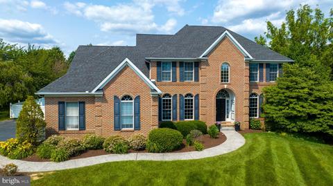7 Chukar Ct, Lancaster, PA 17602