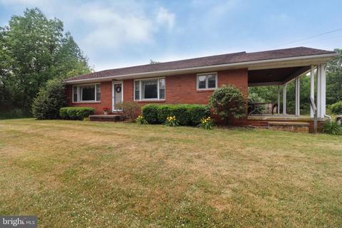 1355 Swamp Bridge Rd, Stevens, PA 17578