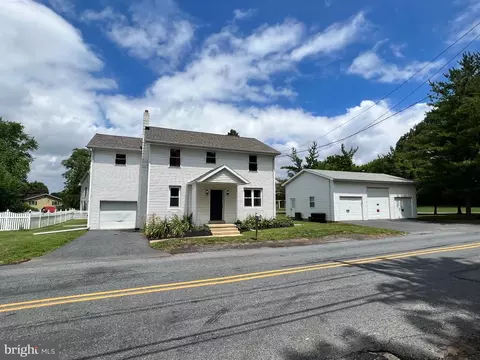 145 W High St, Marietta, PA 17547