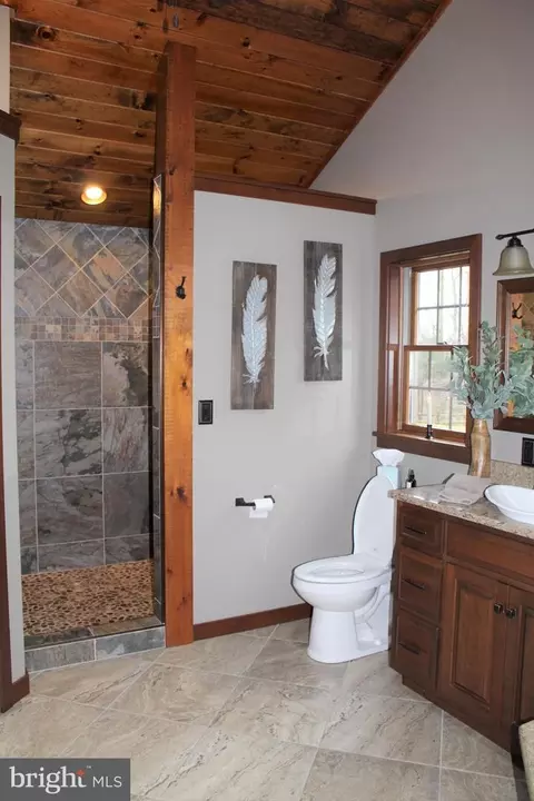 246 Acorn Ln, Lititz, PA 17543 photo 24