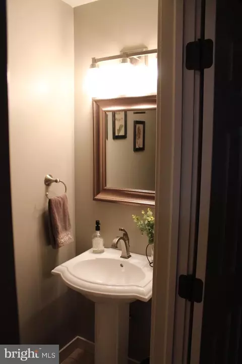 246 Acorn Ln, Lititz, PA 17543 photo 97