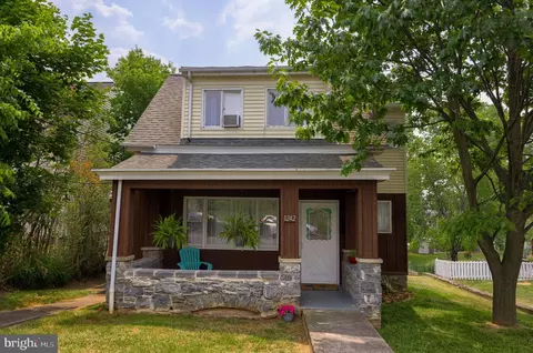1242 Saint Joseph St, Lancaster, PA 17603