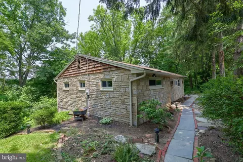 572 Millcross Rd, Lancaster, PA 17601