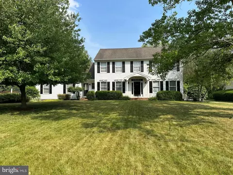 2449 Raleigh Dr, Lancaster, PA 17601