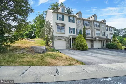 514 Indian Rock Cir, Elizabethtown, PA 17022