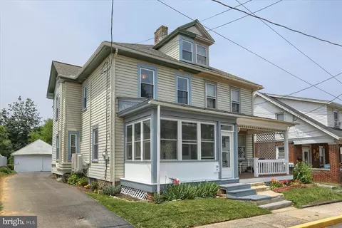 228 Brimmer Ave, New Holland, PA 17557