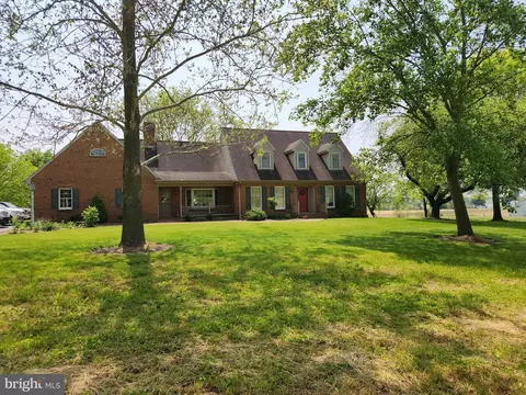 1506 Country Squire Rd, Elizabethtown, PA 17022