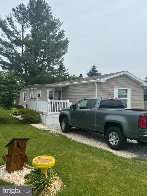 130 Amber Cir, New Holland, PA 17557