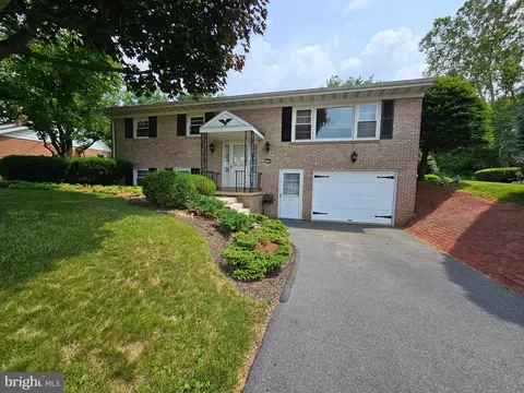 3136 Bowman Rd, Lancaster, PA 17601
