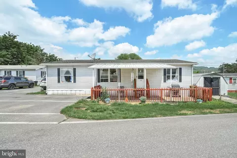 883 E Main St #13, Ephrata, PA 17522