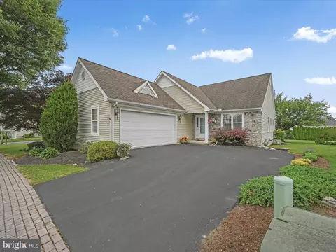 1149 Brighton Ave, Lititz, PA 17543 photo 2