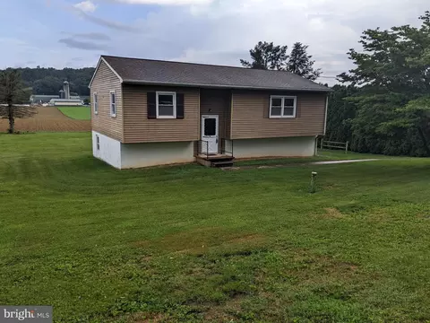 15 Bethesda Church Rd E, Holtwood, PA 17532