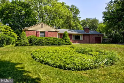 1441 Sunset Dr, Lancaster, PA 17601