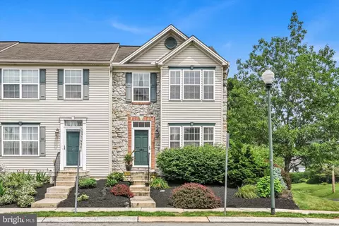 436 Knollwood Rd, Millersville, PA 17551