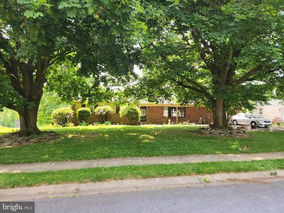  5029 Martin Dr, East Petersburg, PA 17520 photo 13