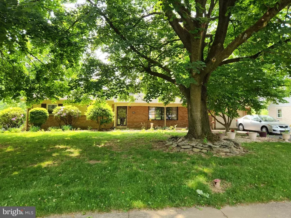  5029 Martin Dr, East Petersburg, PA 17520 photo 11